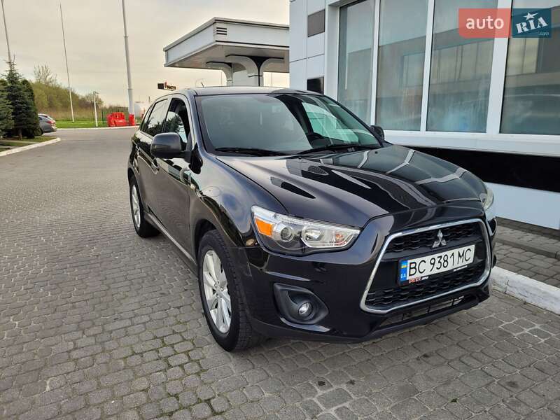 Позашляховик / Кросовер Mitsubishi Outlander Sport 2015 в Львові