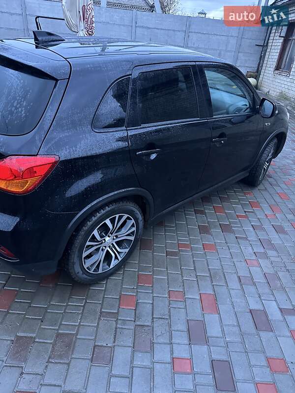 Внедорожник / Кроссовер Mitsubishi Outlander Sport 2018 в Одессе