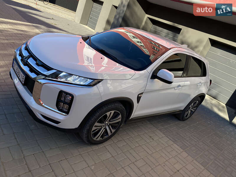 Позашляховик / Кросовер Mitsubishi Outlander Sport 2020 в Івано-Франківську