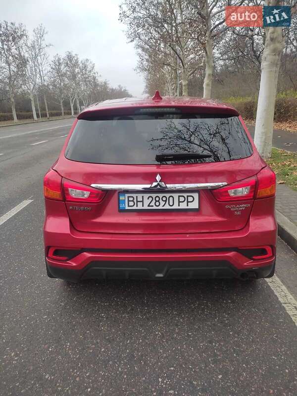 Внедорожник / Кроссовер Mitsubishi Outlander Sport 2018 в Одессе