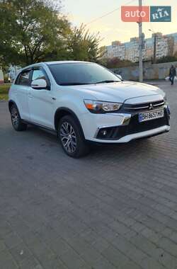 Позашляховик / Кросовер Mitsubishi Outlander Sport 2018 в Одесі