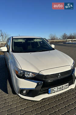 Позашляховик / Кросовер Mitsubishi Outlander Sport 2016 в Жовкві