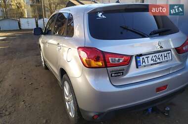 Внедорожник / Кроссовер Mitsubishi Outlander Sport 2013 в Ивано-Франковске