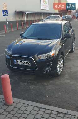 Позашляховик / Кросовер Mitsubishi Outlander Sport 2015 в Львові