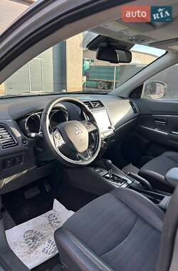 Внедорожник / Кроссовер Mitsubishi Outlander Sport 2022 в 