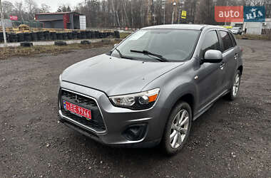 Позашляховик / Кросовер Mitsubishi Outlander Sport 2015 в Полтаві