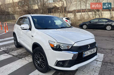 Позашляховик / Кросовер Mitsubishi Outlander Sport 2016 в Києві