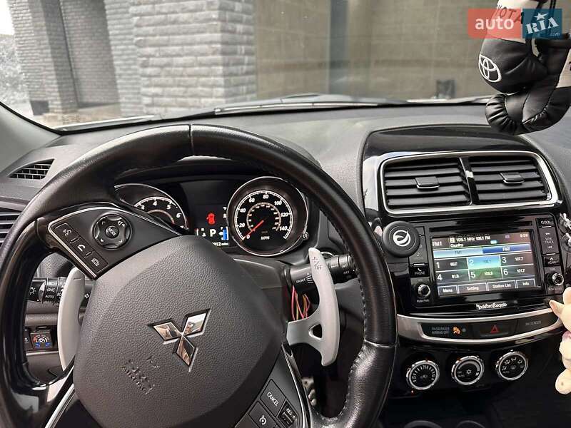 Позашляховик / Кросовер Mitsubishi Outlander Sport 2017 в Олександрії фото 7 Позашляховик / Кросовер Mitsubishi Outlander Sport 2017 в Олександрії