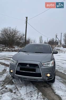 Позашляховик / Кросовер Mitsubishi Outlander Sport 2011 в 