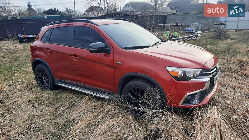 Позашляховик / Кросовер Mitsubishi Outlander Sport 2019 в Києві
