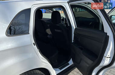 Внедорожник / Кроссовер Mitsubishi Outlander Sport 2015 в 