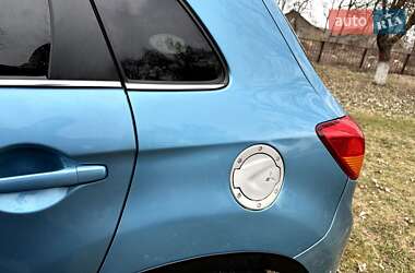 Внедорожник / Кроссовер Mitsubishi Outlander Sport 2013 в 