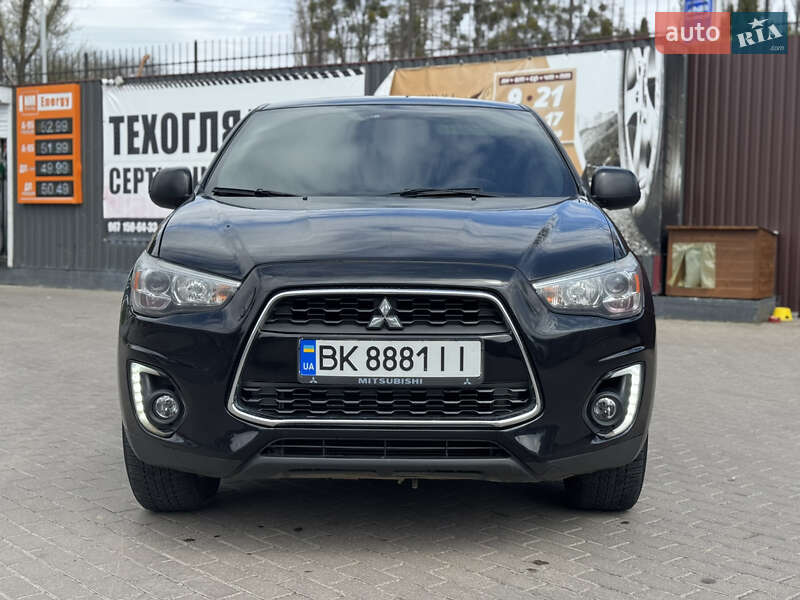 Внедорожник / Кроссовер Mitsubishi Outlander Sport 2015 в Ровно