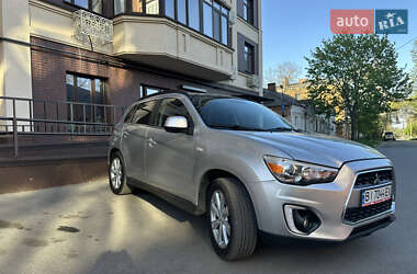 Внедорожник / Кроссовер Mitsubishi Outlander Sport 2015 в Полтаве