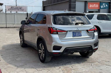 Внедорожник / Кроссовер Mitsubishi Outlander Sport 2022 в 