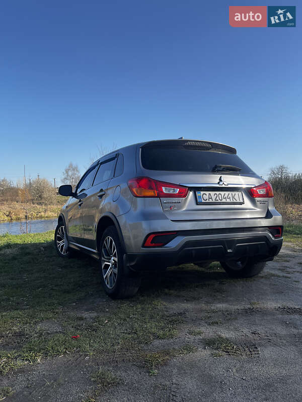 Mitsubishi Outlander Sport 2018