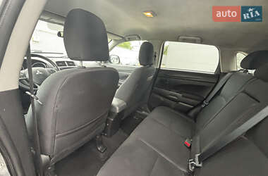 Внедорожник / Кроссовер Mitsubishi Outlander Sport 2015 в 