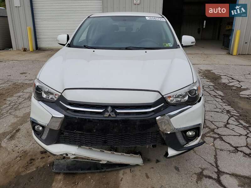 Позашляховик / Кросовер Mitsubishi Outlander Sport 2018 в Львові