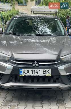 Внедорожник / Кроссовер Mitsubishi Outlander Sport 2018 в Киеве