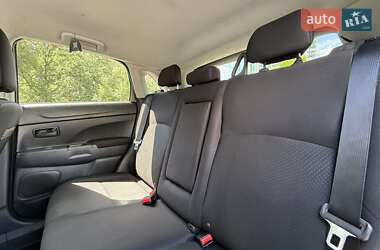 Внедорожник / Кроссовер Mitsubishi Outlander Sport 2015 в 