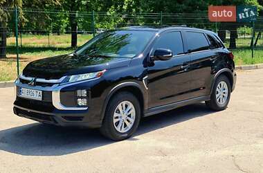 Внедорожник / Кроссовер Mitsubishi Outlander Sport 2021 в 