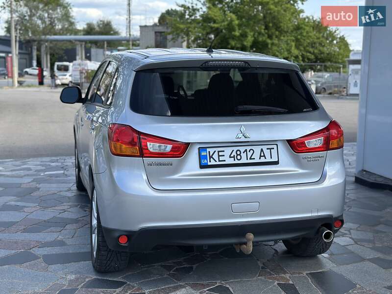 Внедорожник / Кроссовер Mitsubishi Outlander Sport 2015 в Днепре