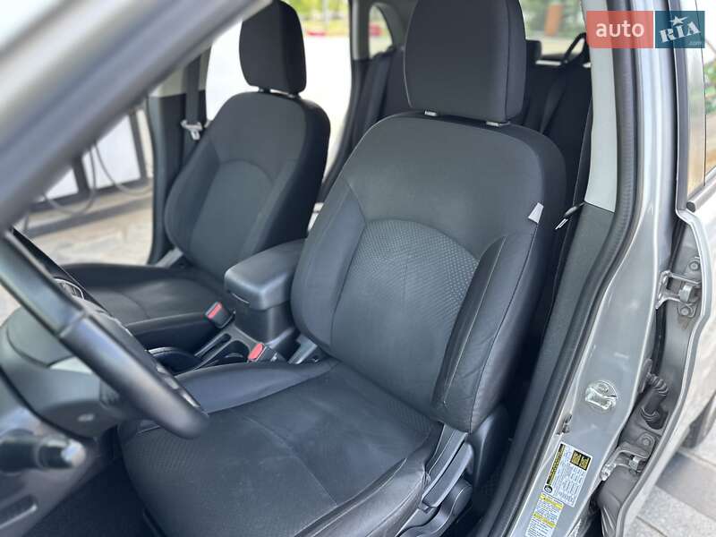 Внедорожник / Кроссовер Mitsubishi Outlander Sport 2015 в Днепре
