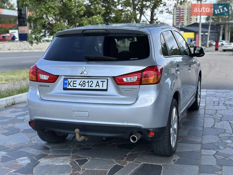 Внедорожник / Кроссовер Mitsubishi Outlander Sport 2015 в Днепре