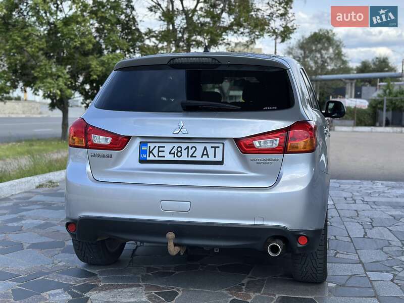 Внедорожник / Кроссовер Mitsubishi Outlander Sport 2015 в Днепре
