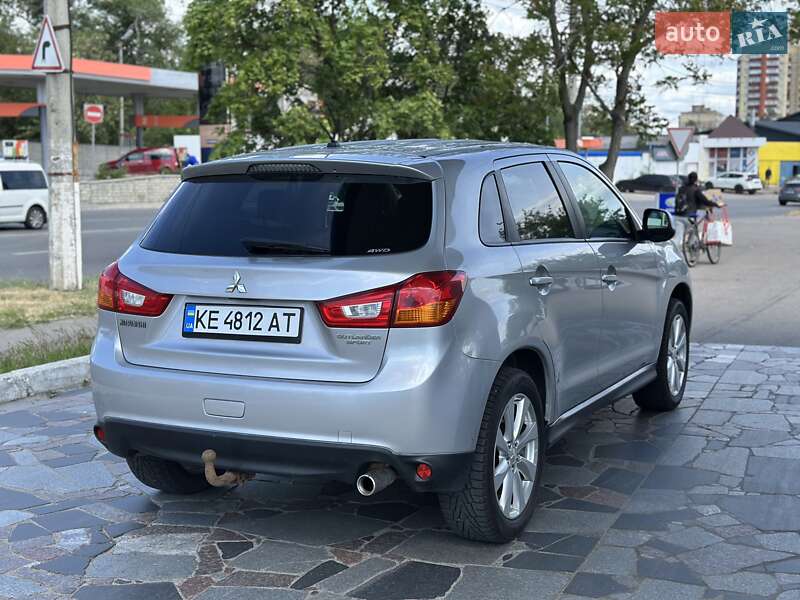 Внедорожник / Кроссовер Mitsubishi Outlander Sport 2015 в Днепре