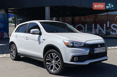 Позашляховик / Кросовер Mitsubishi Outlander Sport 2016 в Києві