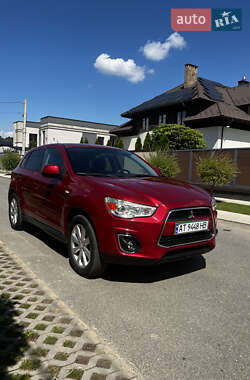 Внедорожник / Кроссовер Mitsubishi Outlander Sport 2015 в 