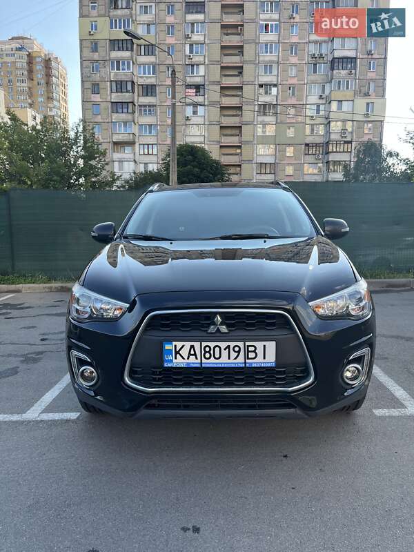 Mitsubishi Outlander Sport 2015