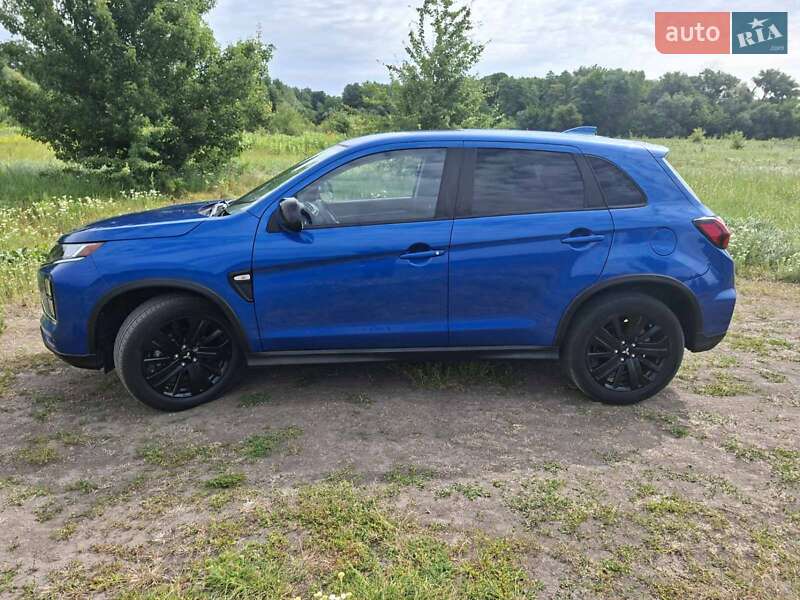 Внедорожник / Кроссовер Mitsubishi Outlander Sport 2020 в Ракитном