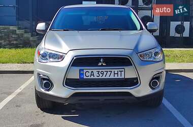 Внедорожник / Кроссовер Mitsubishi Outlander Sport 2014 в 