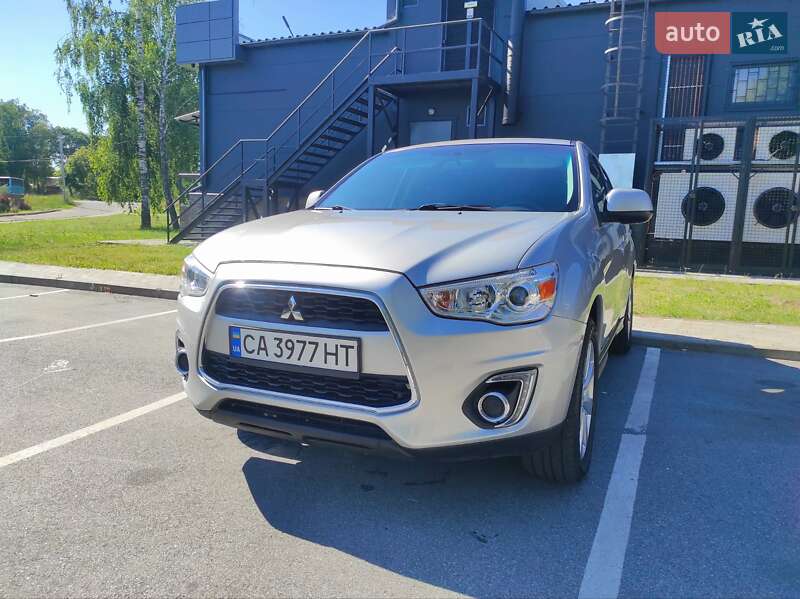 Позашляховик / Кросовер Mitsubishi Outlander Sport 2014 в Чернігові
