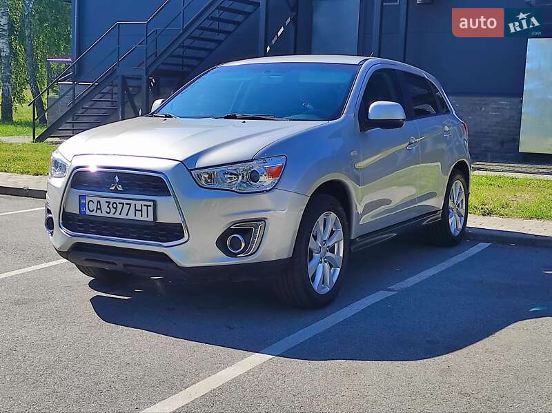 Mitsubishi Outlander Sport 2014