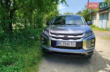 Внедорожник / Кроссовер Mitsubishi Outlander Sport 2021 в Самборе