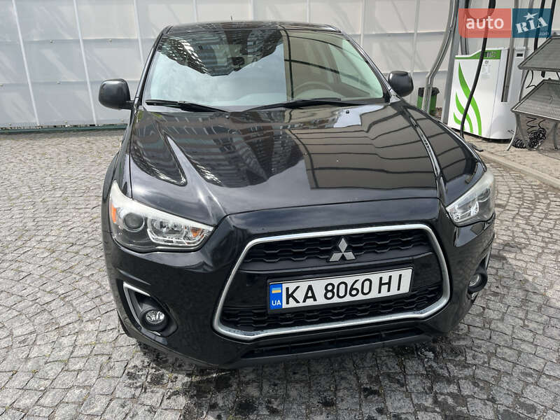 Внедорожник / Кроссовер Mitsubishi Outlander Sport 2015 в Бобрике