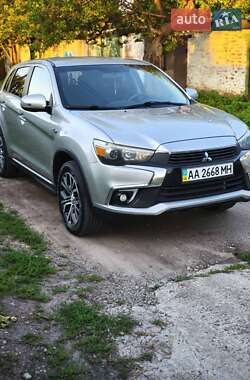 Позашляховик / Кросовер Mitsubishi Outlander Sport 2018 в Харкові