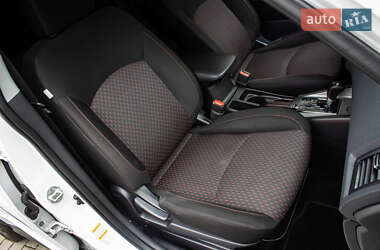 Внедорожник / Кроссовер Mitsubishi Outlander Sport 2018 в 