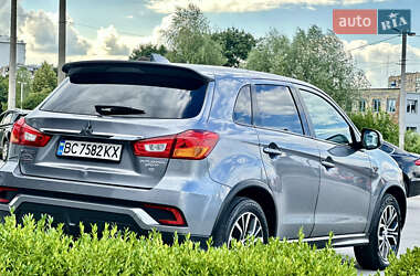 Внедорожник / Кроссовер Mitsubishi Outlander Sport 2018 в Каменец-Подольском