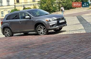 Позашляховик / Кросовер Mitsubishi Outlander Sport 2018 в Києві