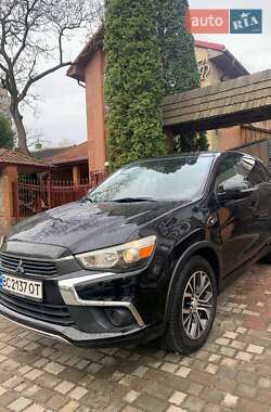 Внедорожник / Кроссовер Mitsubishi Outlander Sport 2016 в Львове