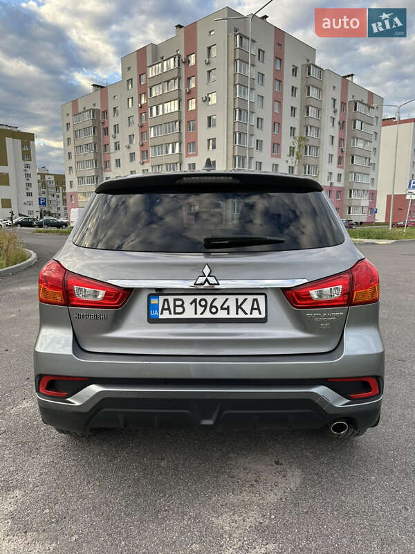 Внедорожник / Кроссовер Mitsubishi Outlander Sport 2018 в Виннице