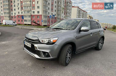 Внедорожник / Кроссовер Mitsubishi Outlander Sport 2018 в Виннице