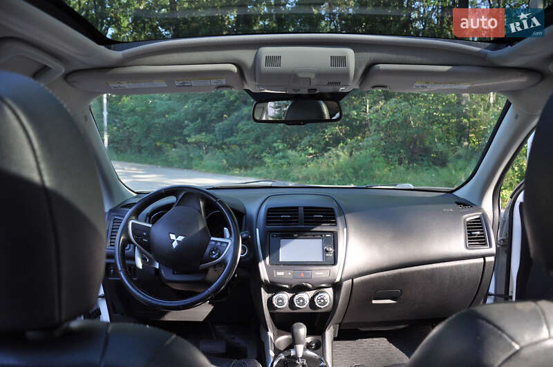 Позашляховик / Кросовер Mitsubishi Outlander Sport 2014 в Бучі