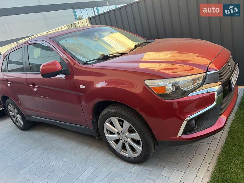 Внедорожник / Кроссовер Mitsubishi Outlander Sport 2015 в Киеве