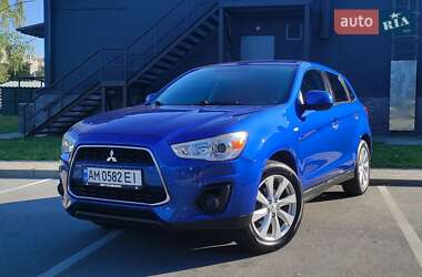 Позашляховик / Кросовер Mitsubishi Outlander Sport 2015 в Чернігові