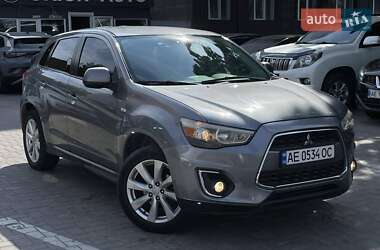 Позашляховик / Кросовер Mitsubishi Outlander Sport 2015 в Дніпрі